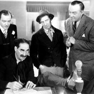 ROOM SERVICE, Groucho Marx, Chico Marx, Donald MacBride, 1938