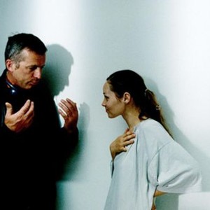 FLANDRES, director Bruno Dumont, Adelaide Leroux on set, 2006, (c) Tadrart Films