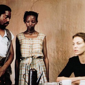 DUST, from left: John Matshikiza, Nadine Uwampa, Jane Birkin, 1985, © Kino International