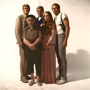 SOYLENT GREEN, from left: Chuck Connors, Edward G. Robinson, Joseph Cotten, Leigh Taylor-Young, Charlton Heston, 1973