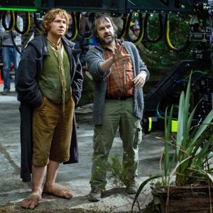 THE HOBBIT: AN UNEXPECTED JOURNEY, from left: Martin Freeman, director Peter Jackson, on set, 2012. ph: Todd Eyre/©Warner Bros. Pictures