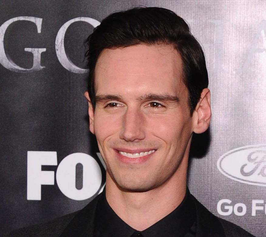 Cory Michael Smith Pictures Pictures - Rotten Tomatoes